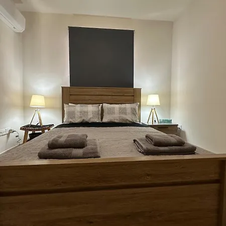 Majestic Gardens 10 Minutes From Airport Appartement Larnaca