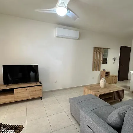 Appartement Majestic Gardens 10 Minutes From Airport Larnaca