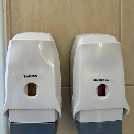 Majestic Gardens 10 Minutes From Airport Appartement Larnaca