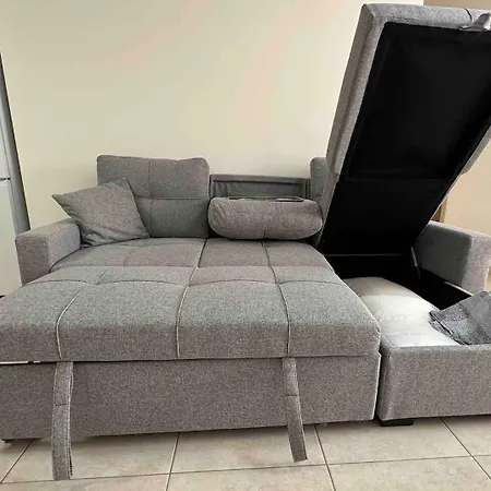 Majestic Gardens 10 Minutes From Airport Tersephanou