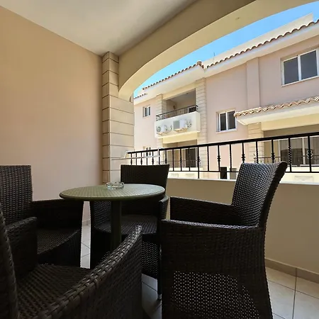 Majestic Gardens 10 Minutes From Larnaka Airport Tersephanou