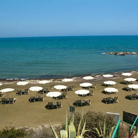 Majestic Gardens 10 Minutes From Larnaka Airport 아파트 Tersephanou