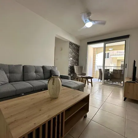 Majestic Gardens 10 Minutes From Airport *