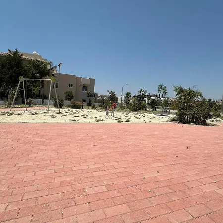 아파트 Majestic Gardens 10 Minutes From Larnaka Airport *
