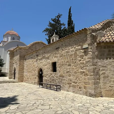 Majestic Gardens 10 Minutes From Larnaka Airport 아파트 *