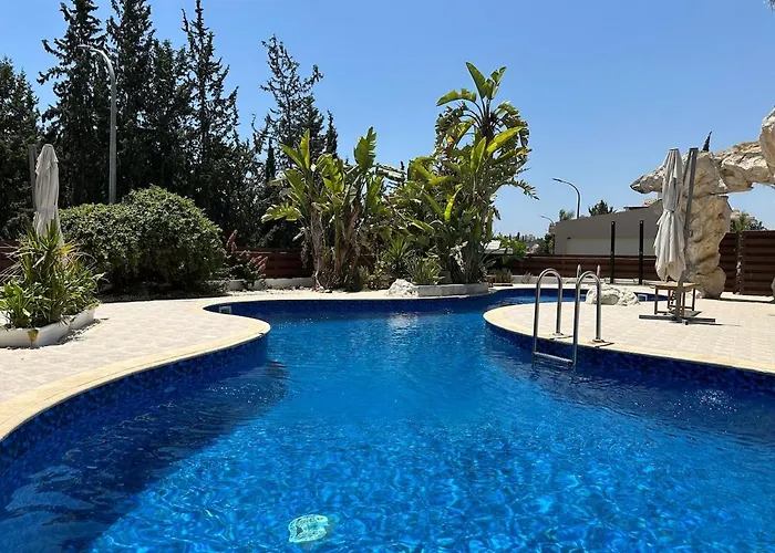 Apartament Majestic Gardens 10 Minutes From Airport Tersephanou