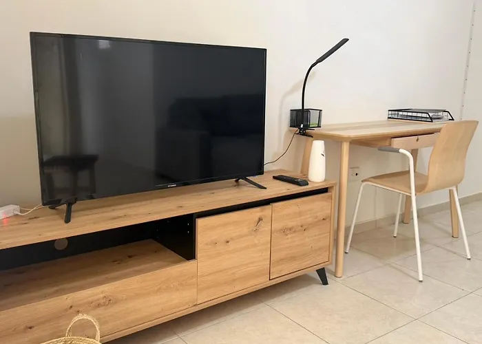 Majestic Gardens 10 Minutes From Airport