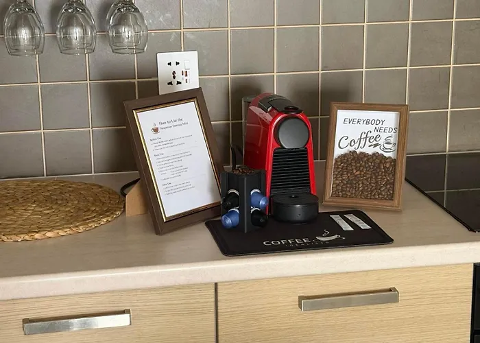 Majestic Gardens 10 Minutes From Airport アパート Tersephanou